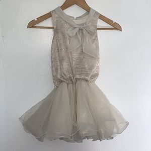 Val max couture style 7000 size 5 years